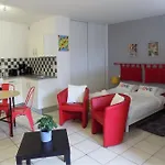 Revy 4 - Confort Et Equipe - Centre شقة