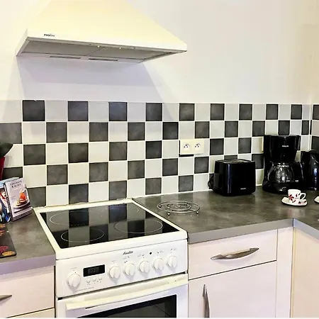Revy 4 - Confort Et Equipe - Centre Apartament *